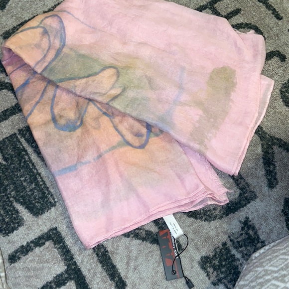 NWT scarf - Picture 1 of 3